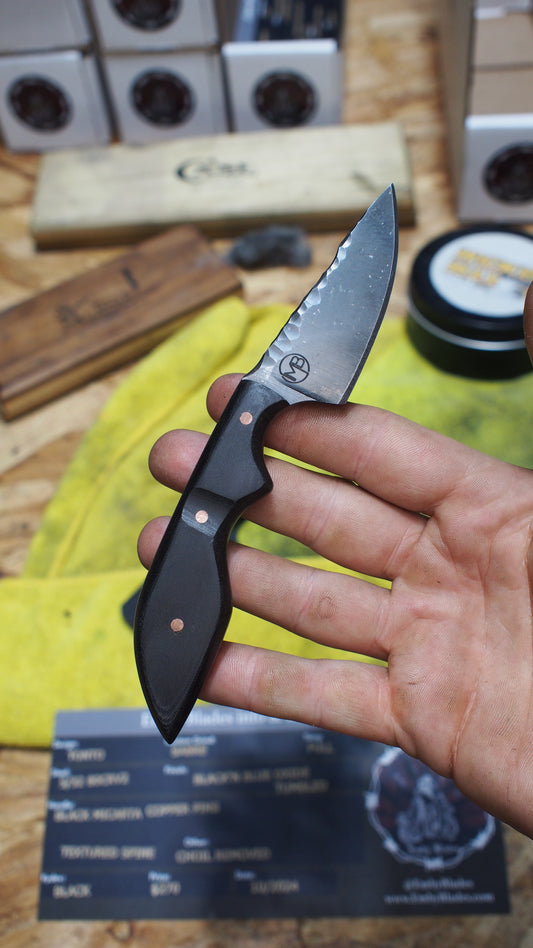 Black Micarta, Tonto