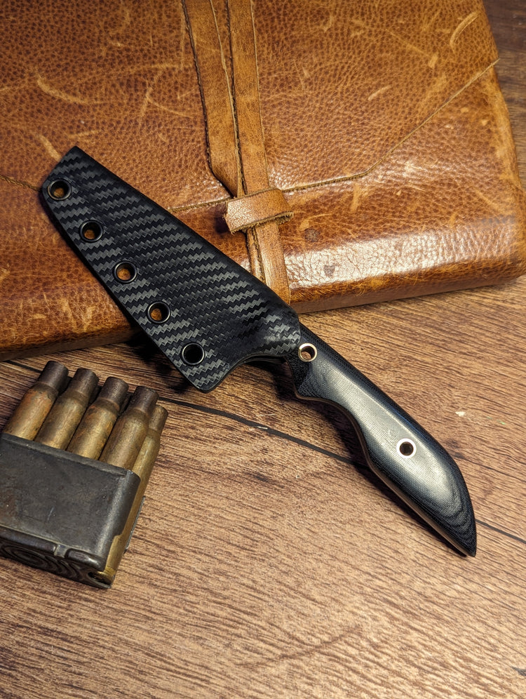 Dirty Sliver, Black linen micarta, Black carbon fiber kydex