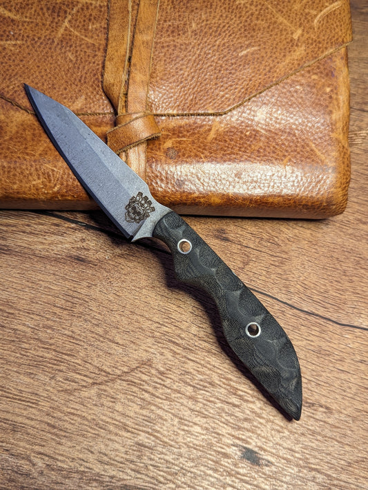 Dirty Sliver, Black linen micarta, Navy Tiger stripe