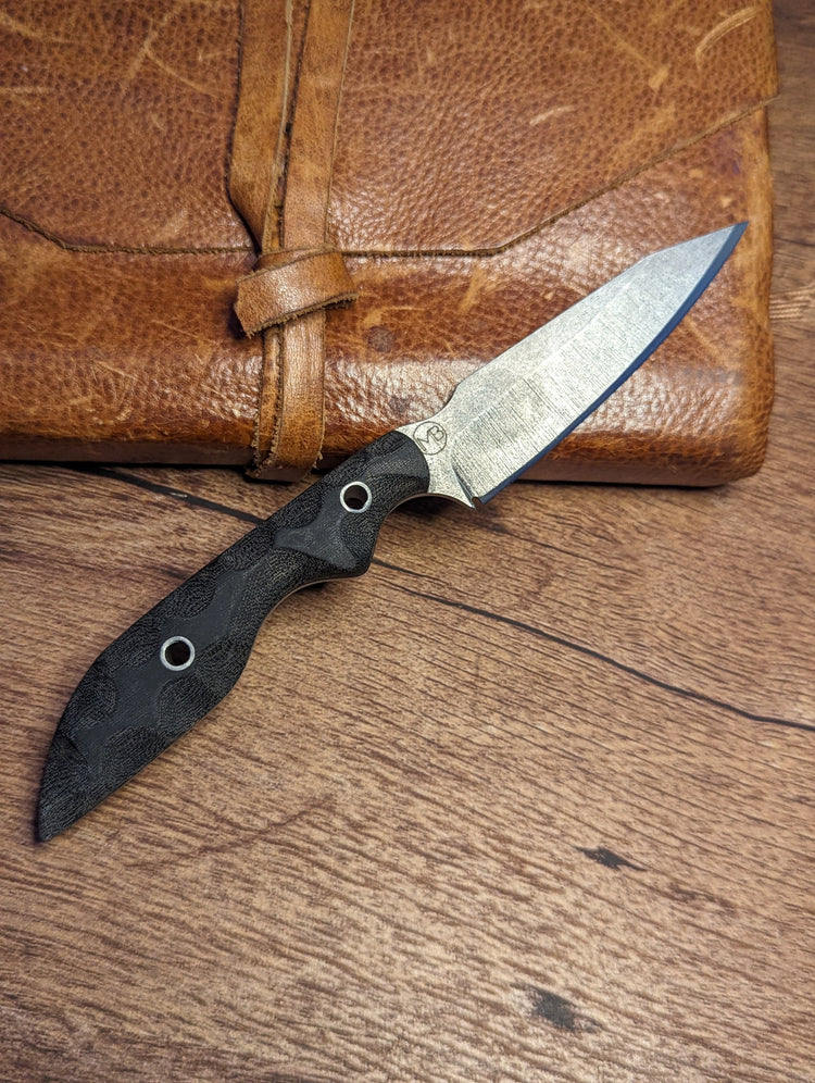 Dirty Sliver, Black linen micarta, Navy Tiger stripe