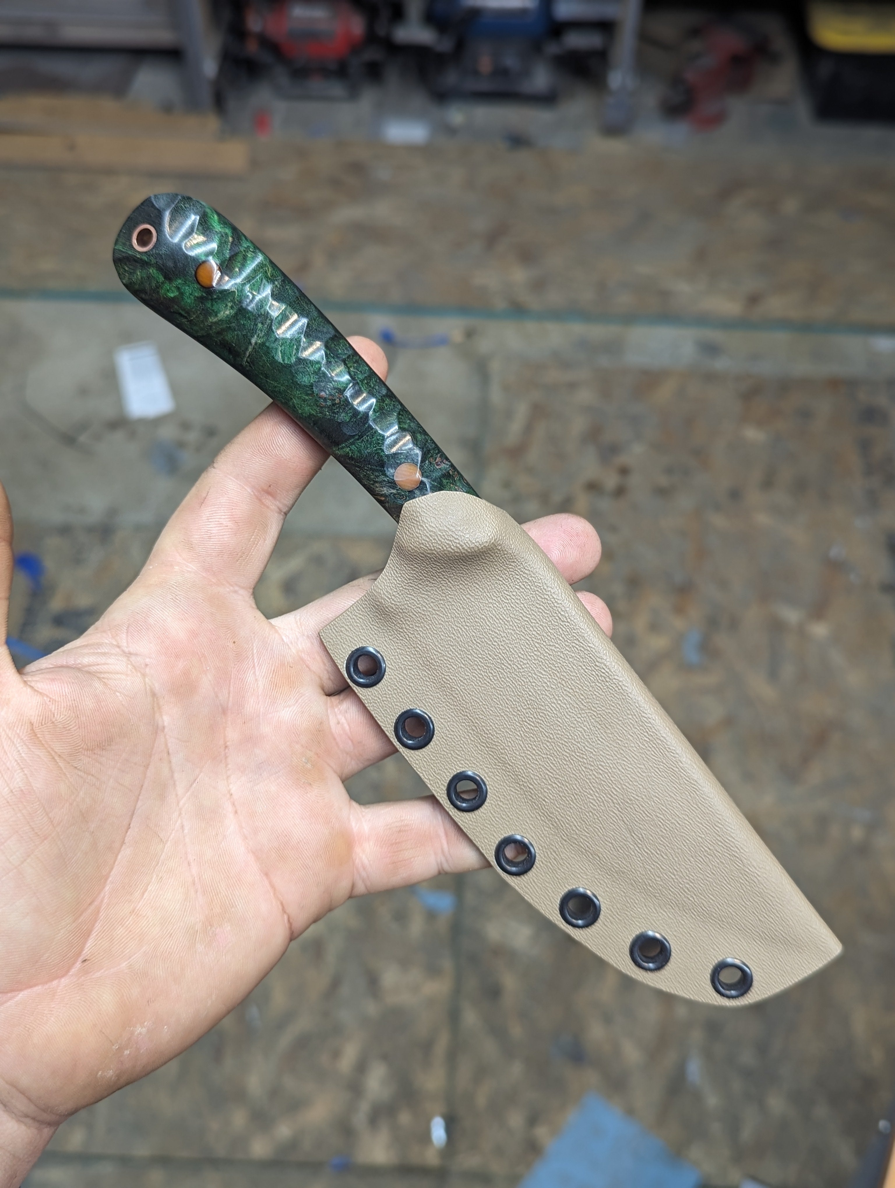 Country, Green Boxelder Burl, Micarta pins, FDE Kydex