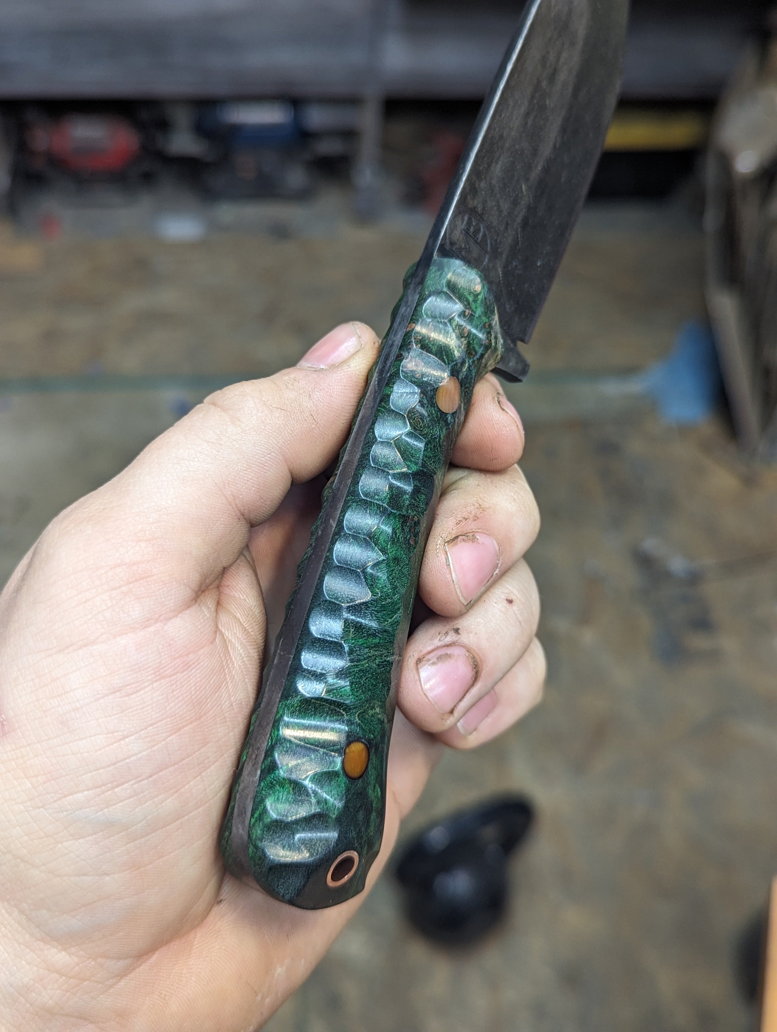 Country, Green Boxelder Burl, Micarta pins, FDE Kydex