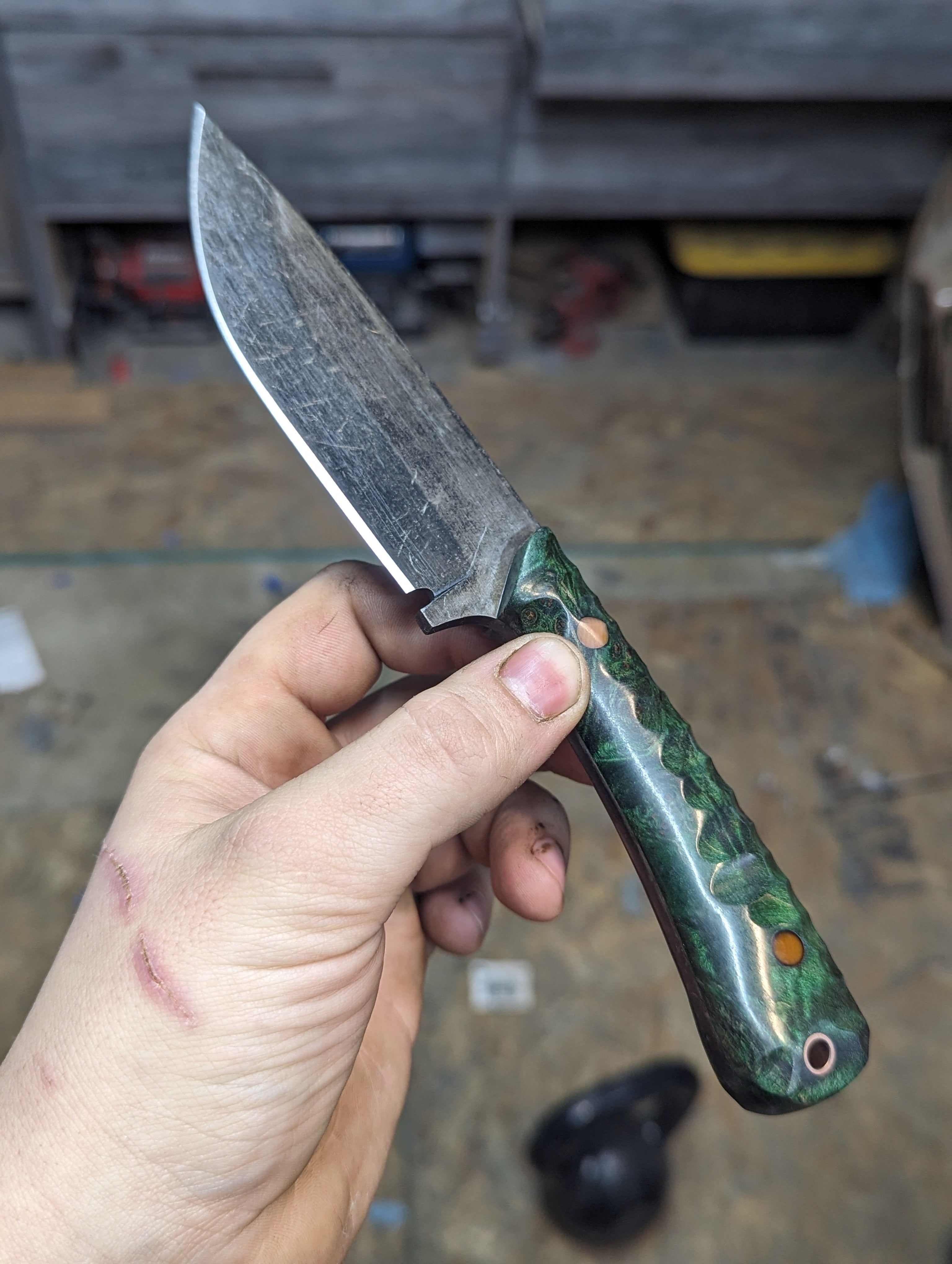 Country, Green Boxelder Burl, Micarta pins, FDE Kydex