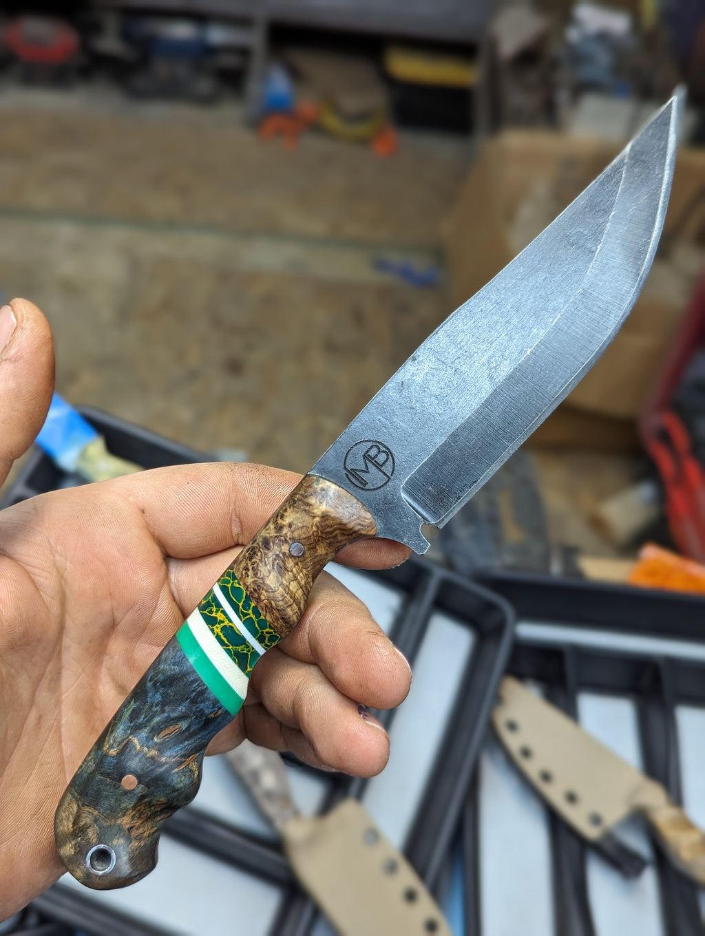 Custom Contry Custom Country – Embyblades