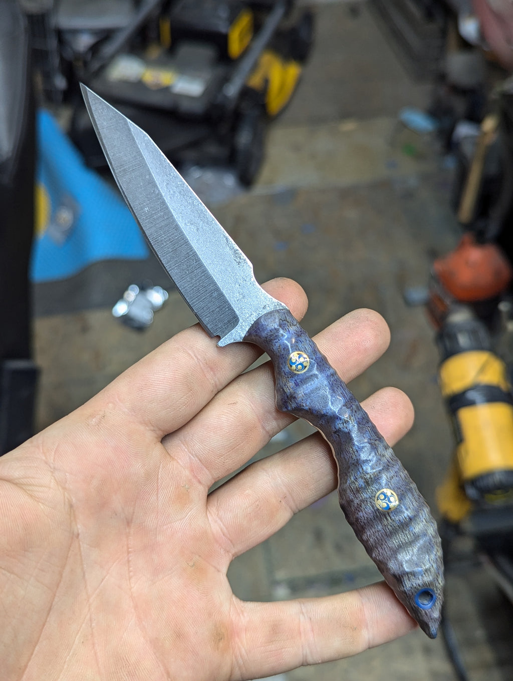 Sliver, dyed mango