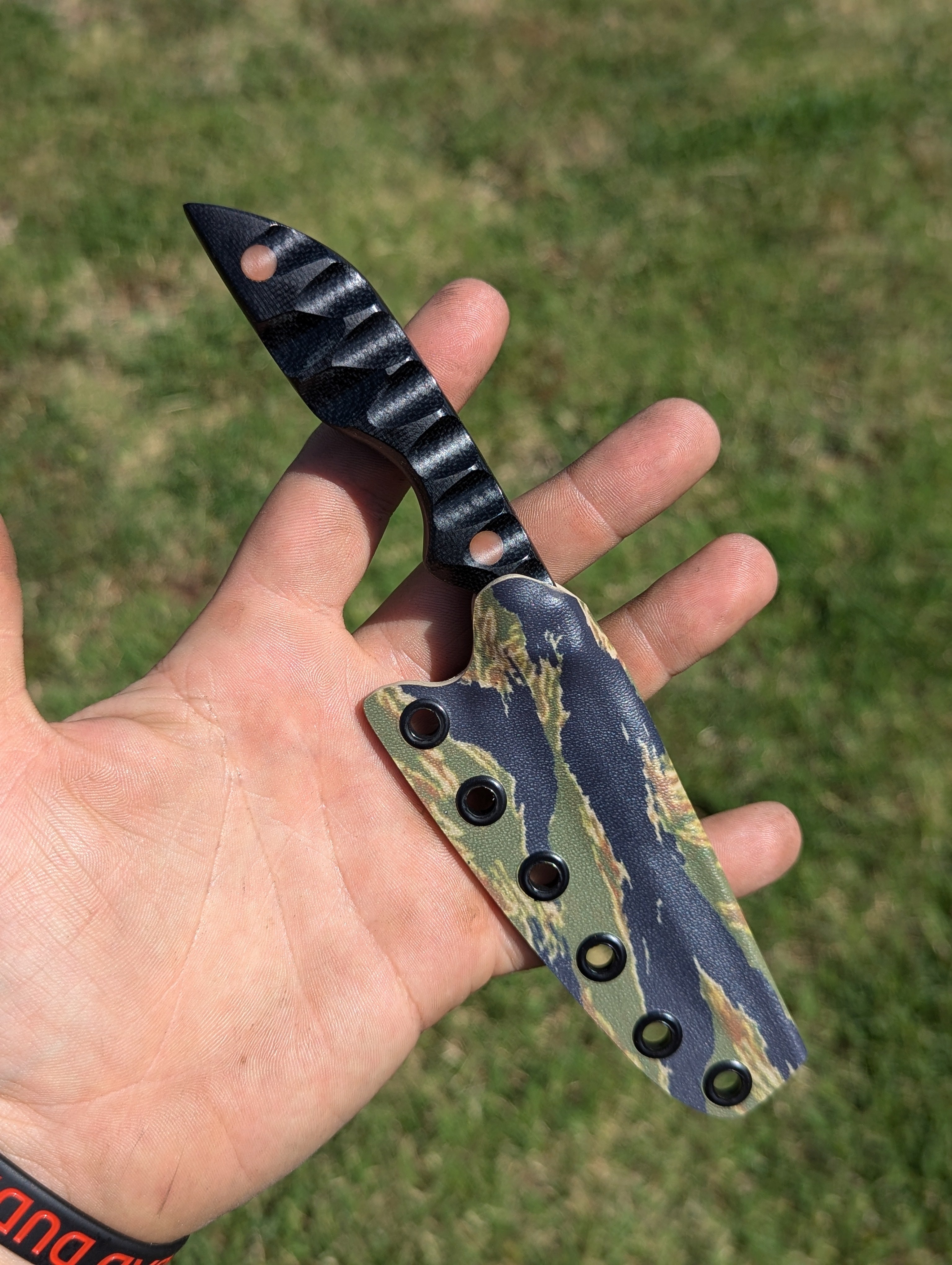 Gen1 Sliver, Black Micarta