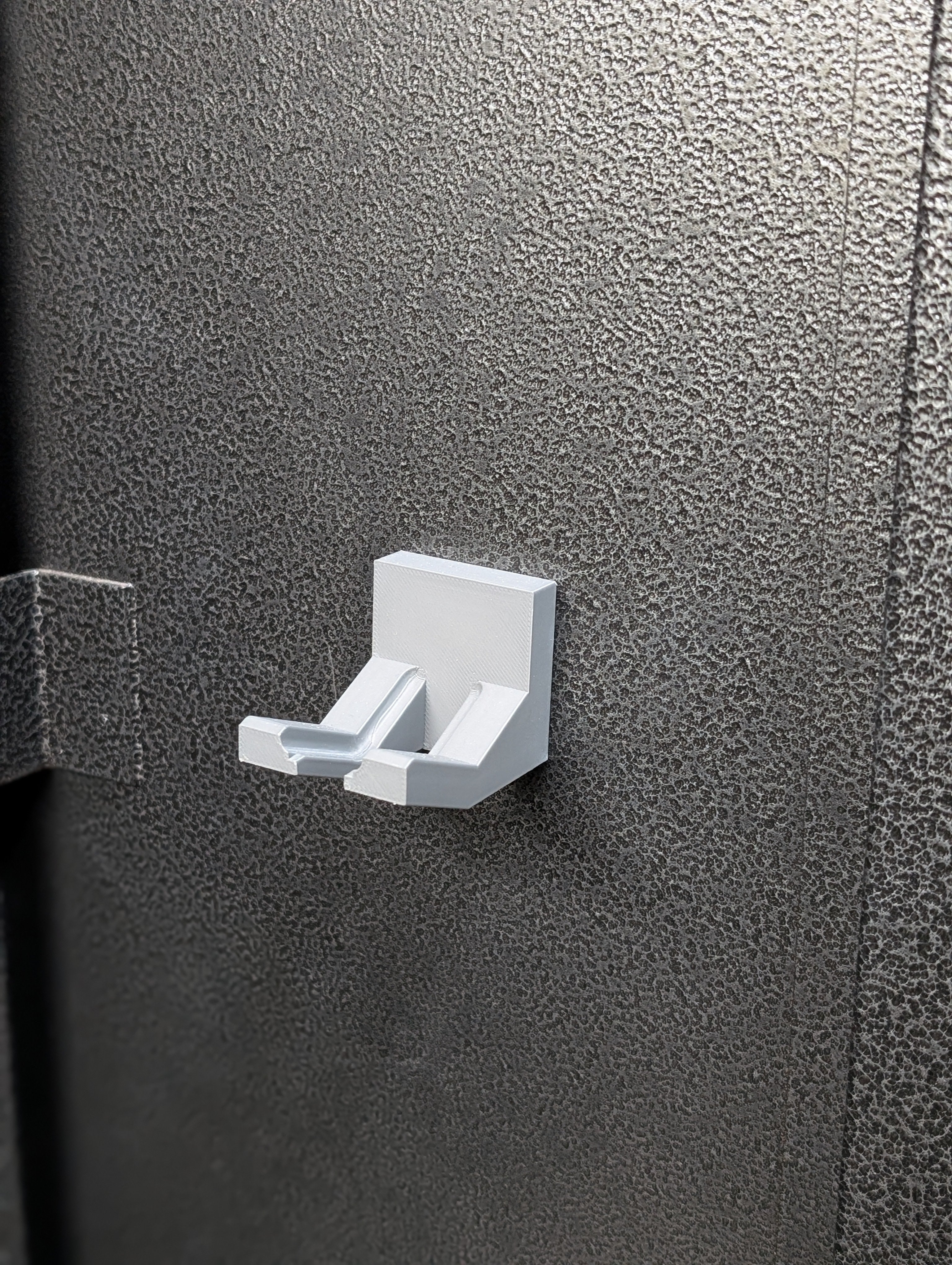 Magnetic, Fixed Blade hanger (BETA TEST)