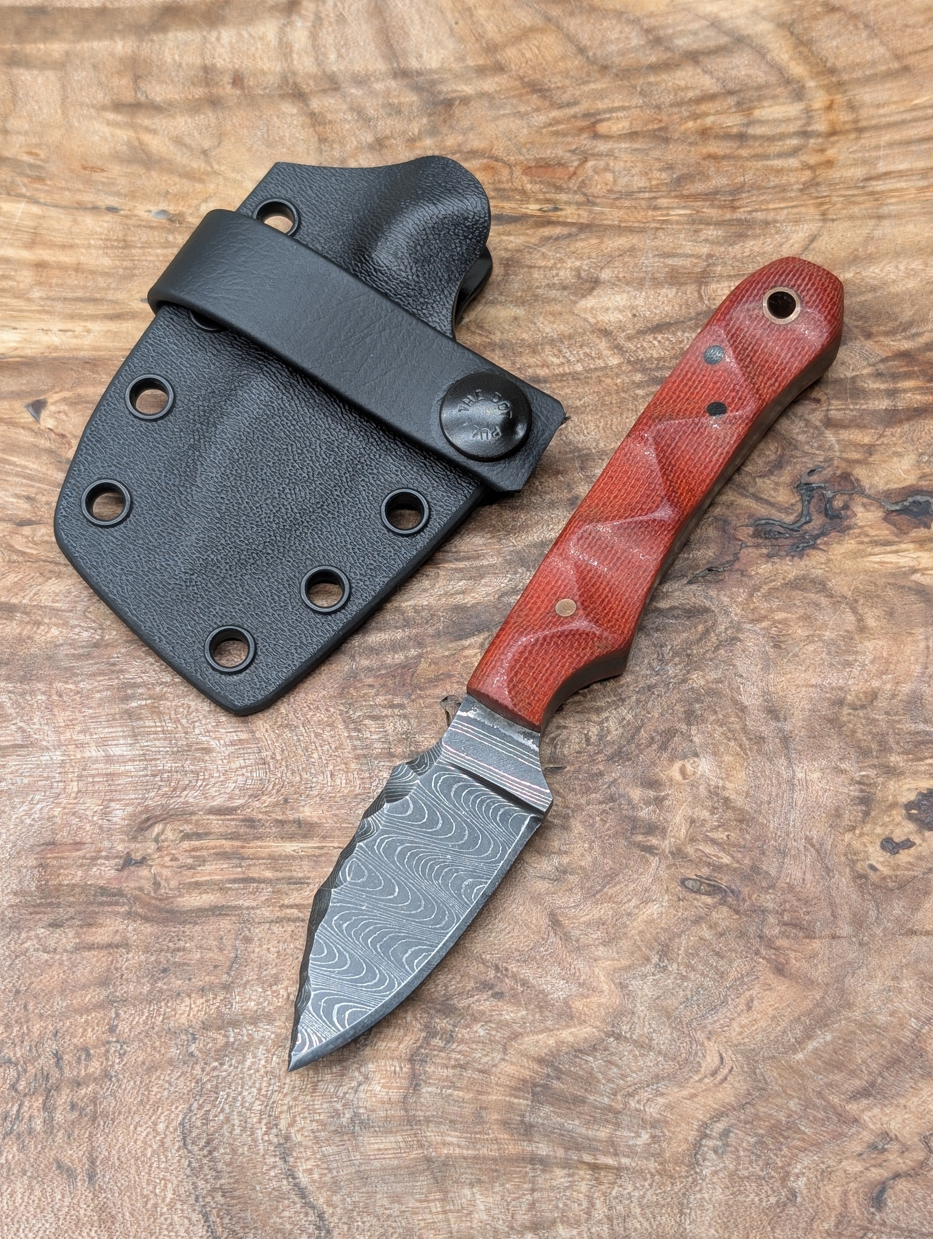 Damascus Finger