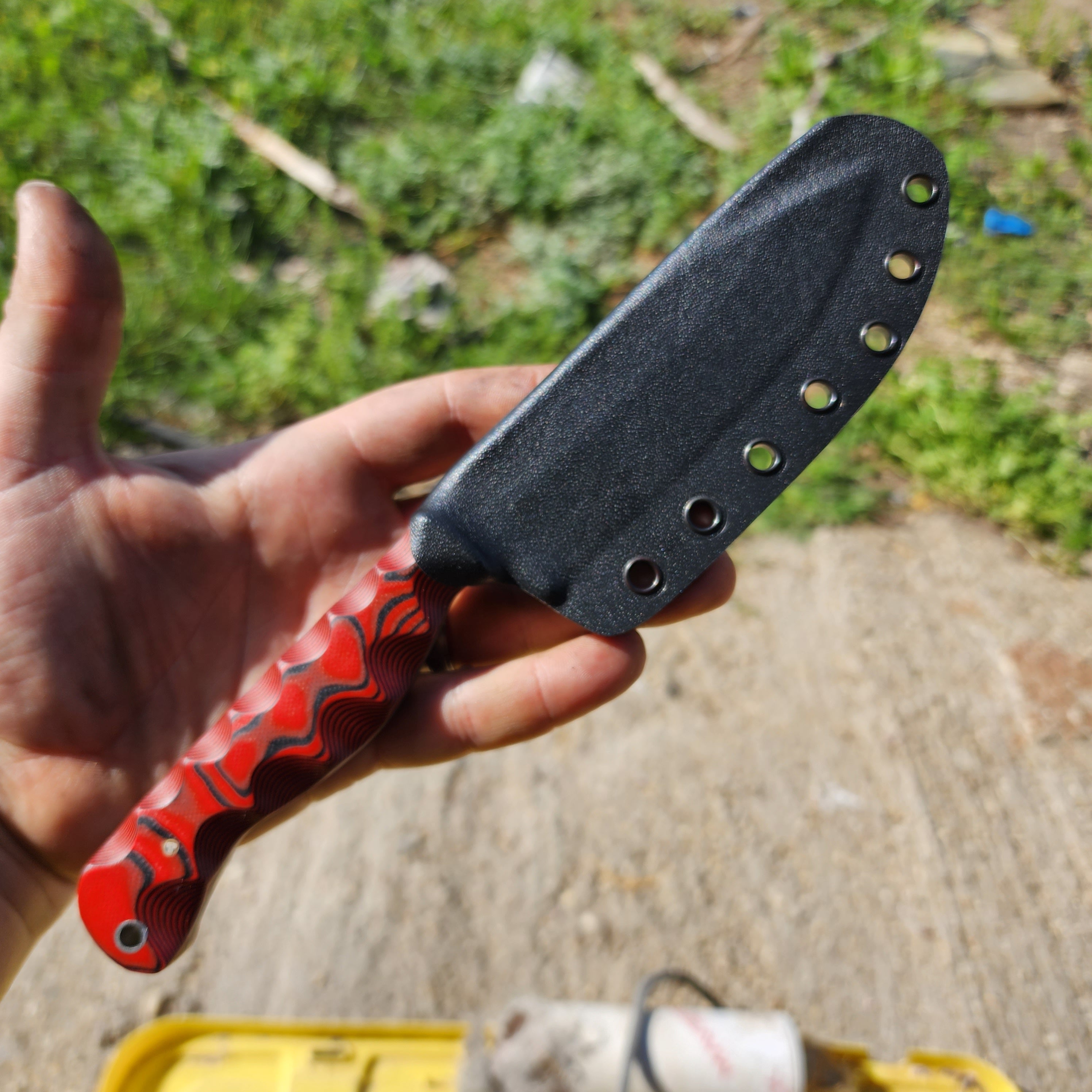Black/red G10 EDC2