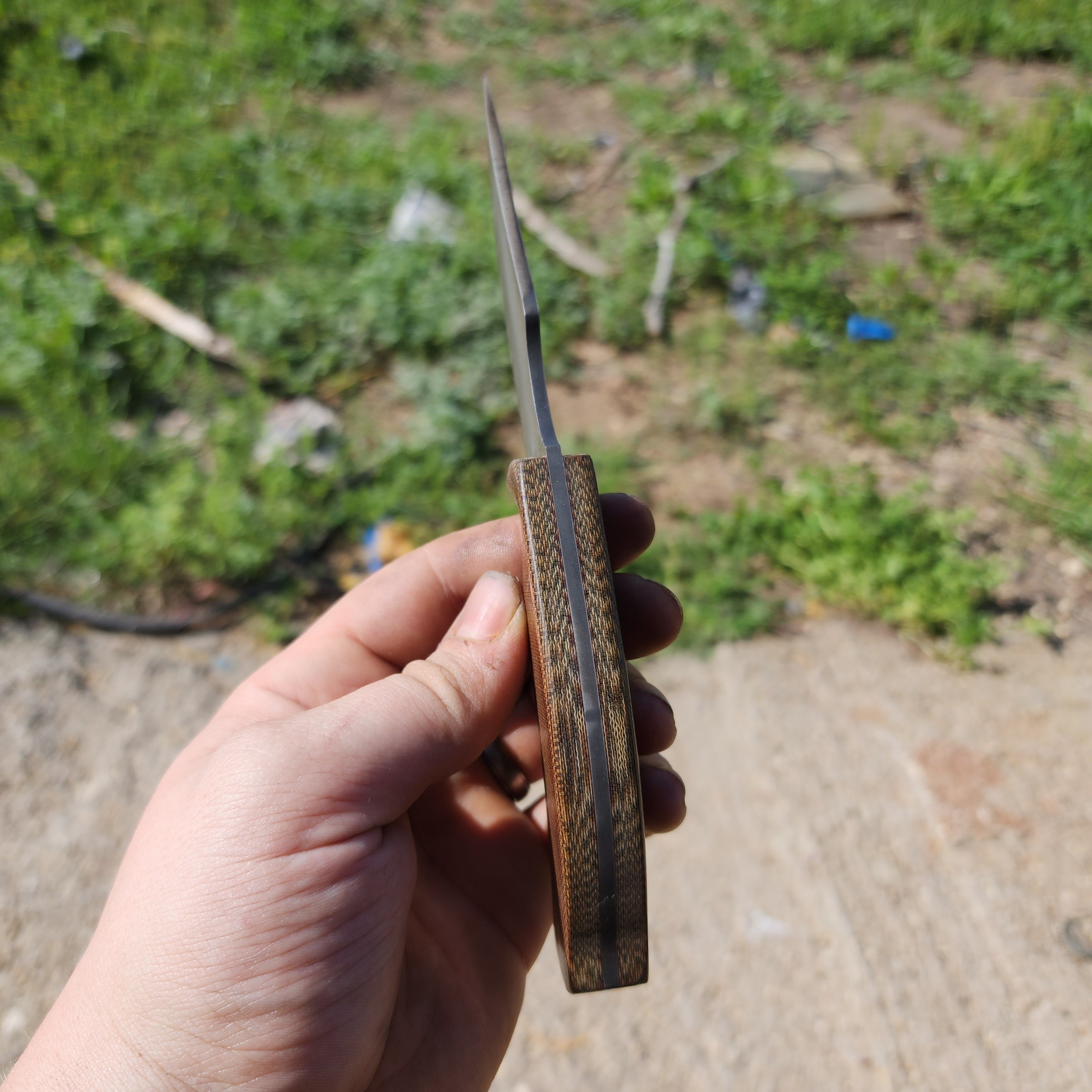 Stainless Smooth Topographic micarta Courser